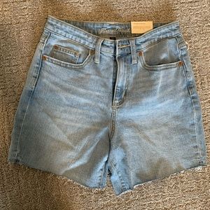 NWT Universal Threads Denim shorts